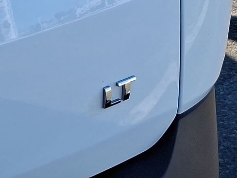 Certified 2024 Chevrolet Traverse LT w/ Rear Camera Mirror Package image 32