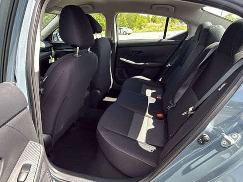 Used 2025 Nissan Sentra SV FWD image 22