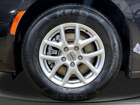 Used 2021 Chrysler Pacifica Touring-L FWD image 34