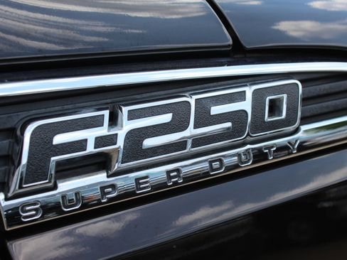 Used 2013 Ford F250 Lariat w/ Lariat Ultimate Pkg image 11