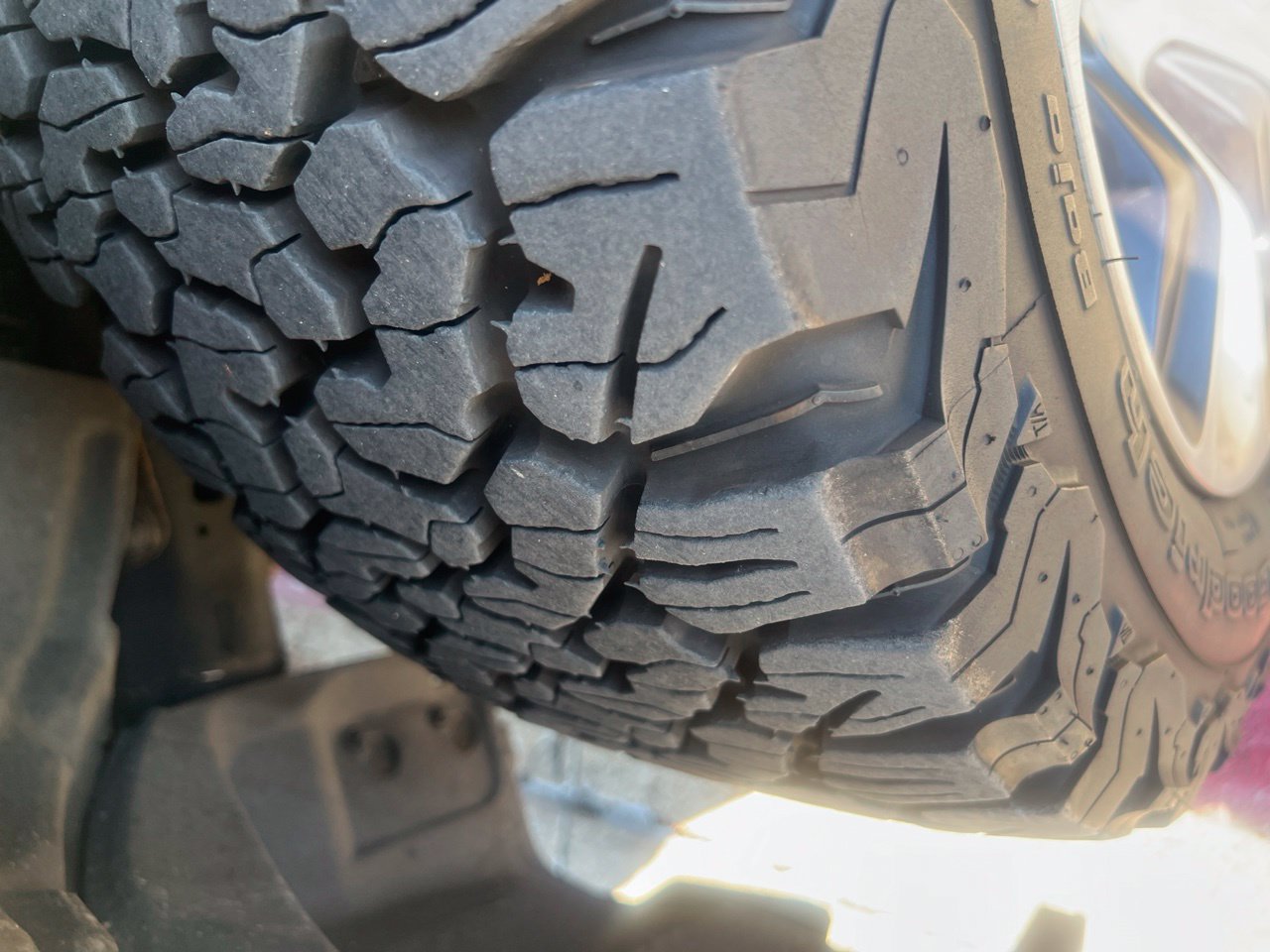 Used 2019 RAM 1500 Laramie AWD/4WD image 11