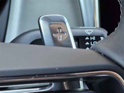 New 2025 Porsche Macan image 19