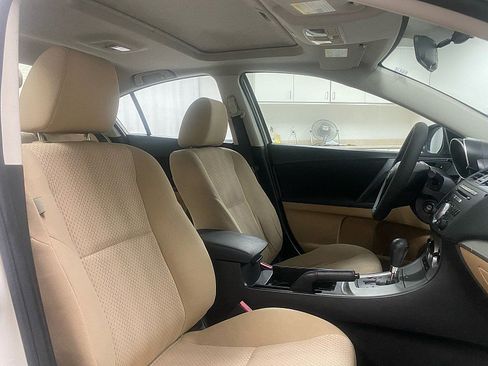 Used 2011 MAZDA MAZDA3 i Touring image 15