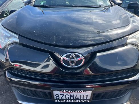 Used 2016 Toyota RAV4 SE image 9