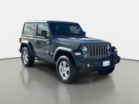 Used 2019 Jeep Wrangler Sport image 3