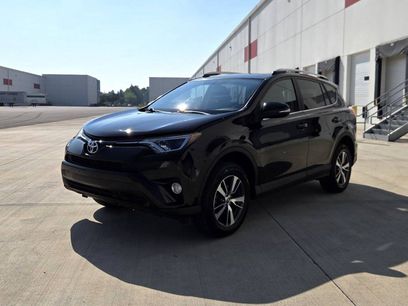Used 2016 Toyota RAV4 XLE w/ Four Season Floor Mat Package