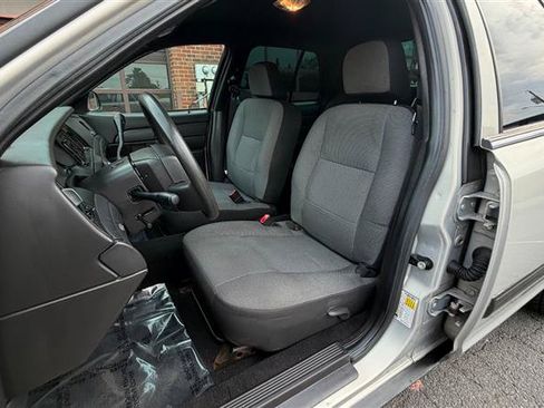 Used 2010 Ford Crown Victoria Police Interceptor RWD image 27