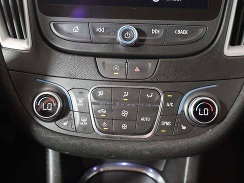 Used 2023 Chevrolet Malibu LT FWD image 39