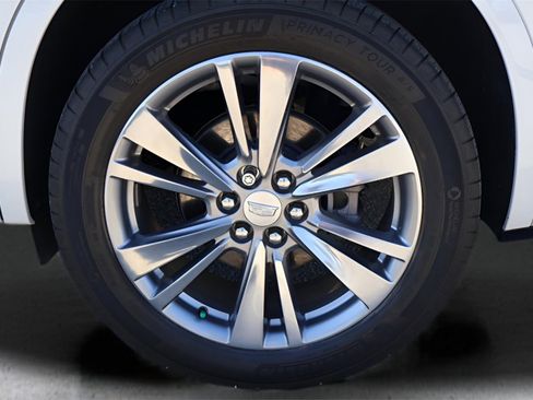 Used 2023 Cadillac XT6 Premium Luxury image 9