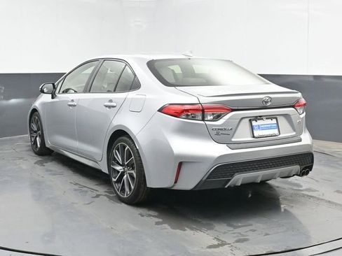 Used 2020 Toyota Corolla SE w/ SE Premium Package FWD image 7