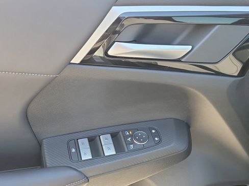 New 2026 Mitsubishi Outlander SE FWD image 24