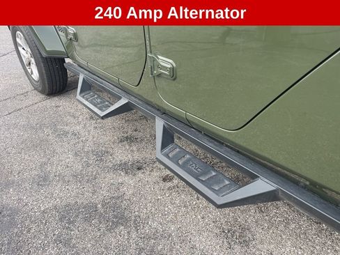 Used 2023 Jeep Gladiator Sport image 17