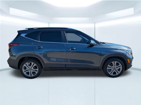 Used 2023 Kia Seltos S image 7