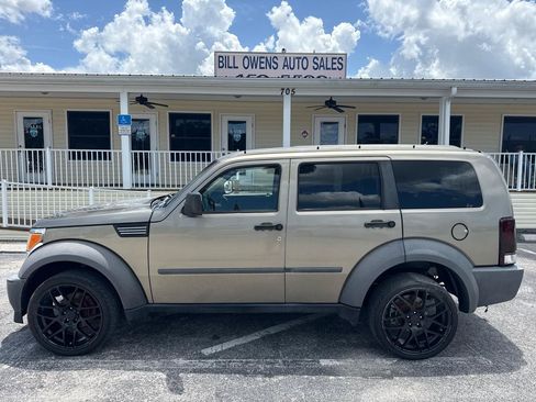 Used 2007 Dodge Nitro SXT RWD image 2