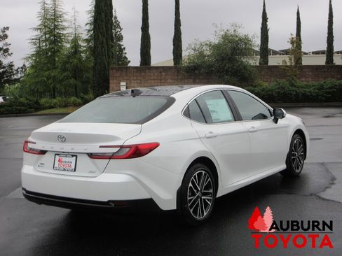New 2026 Toyota Camry XLE image 7