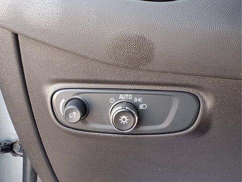 Used 2024 Chevrolet Equinox LT FWD image 19