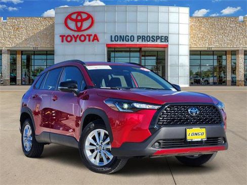 Certified 2025 Toyota Corolla Cross LE image 1