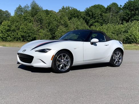 Used 2016 MAZDA MX-5 Miata Grand Touring RWD image 8