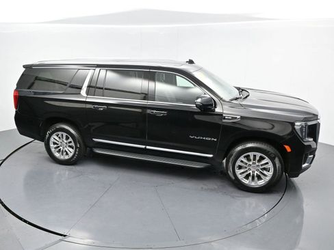 Used 2023 GMC Yukon XL SLT w/ SLT Premium Package AWD/4WD image 45