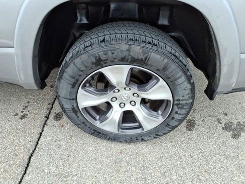 Used 2019 RAM 1500 Laramie image 5