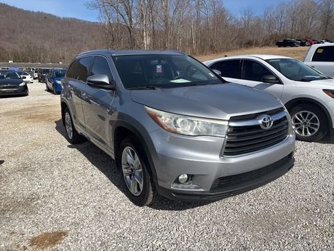Used 2016 Toyota Highlander Limited image 3