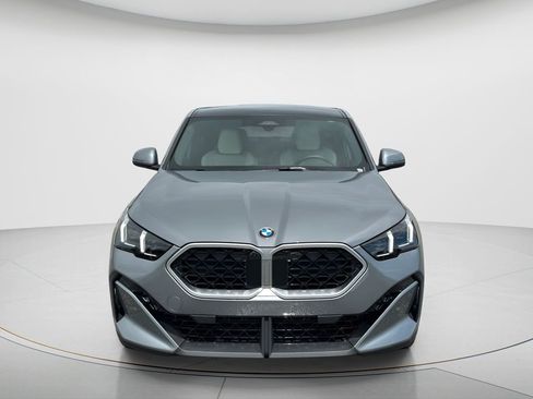 New 2026 BMW X2 xDrive28i w/ Technology Package AWD/4WD image 2