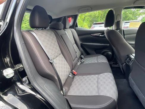 Used 2019 Nissan Rogue Sport SV AWD/4WD image 23