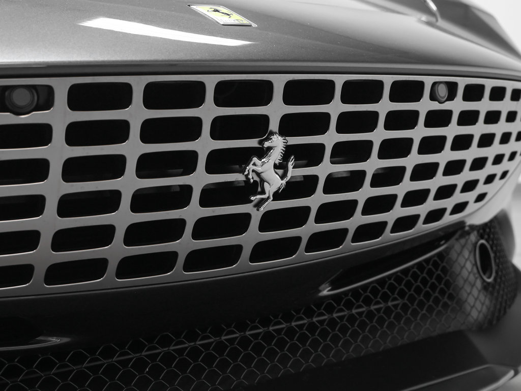 Used 2024 Ferrari Roma Spider RWD image 7
