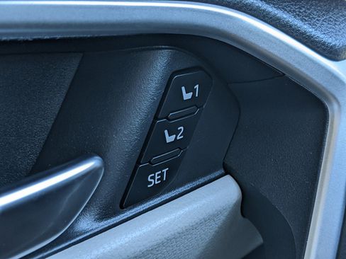 Used 2024 Toyota RAV4 XLE Premium image 21