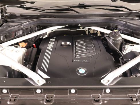 Used 2019 BMW X5 xDrive40i w/ M Sport Package AWD/4WD image 22