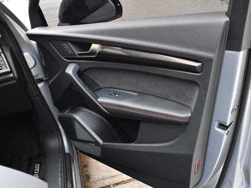 Used 2019 Audi SQ5 Prestige w/ Prestige Package image 29