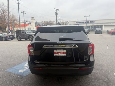 Used 2020 Ford Explorer XLT w/ Comfort Package image 17