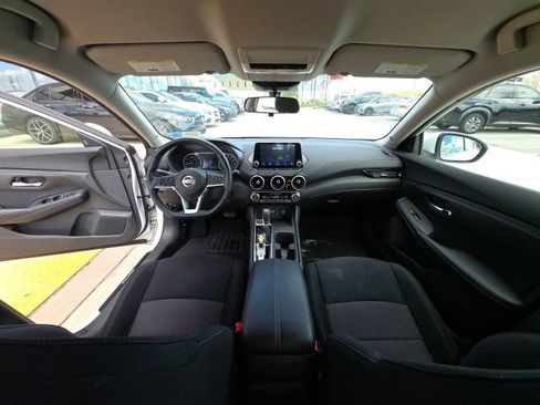 Used 2022 Nissan Sentra SV w/ All-Weather Package image 25