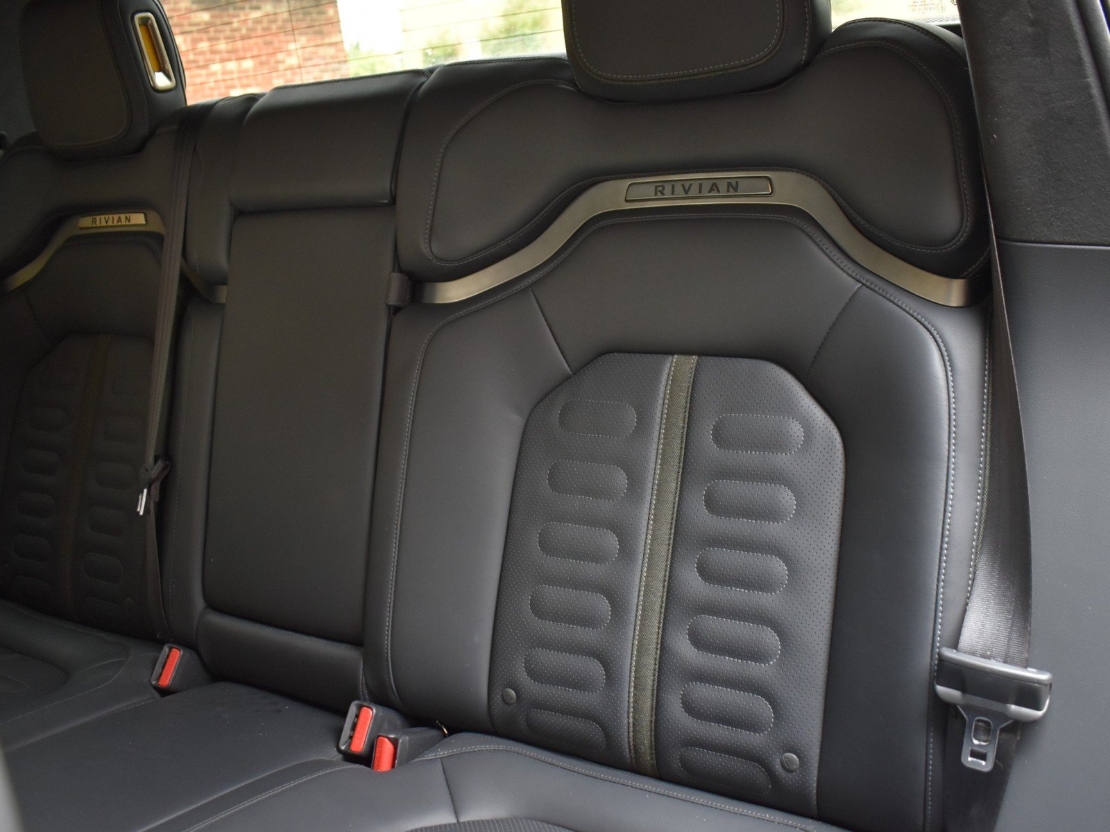Used 2022 Rivian R1T Launch Edition AWD/4WD image 30