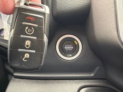Used 2022 RAM 1500 Big Horn AWD/4WD image 34