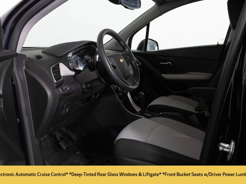 Certified 2022 Chevrolet Trax LS w/ Tint and Cruise Package image 21