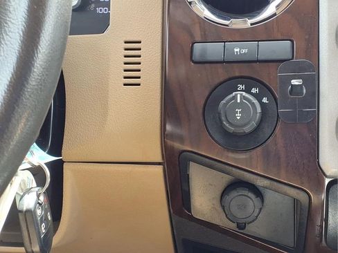Used 2014 Ford F250 Lariat w/ Lariat Interior Package AWD/4WD image 21