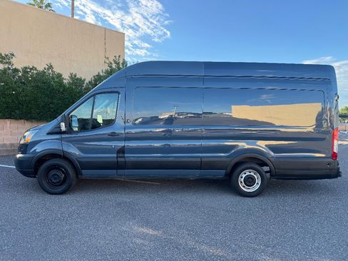 Used 2019 Ford Transit 250 148 High Roof Extended image 4