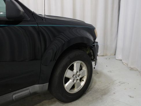 Used 2010 Ford Escape XLT AWD/4WD image 25