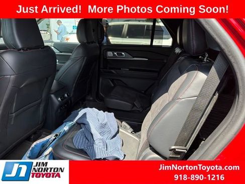 Used 2025 Ford Explorer ST AWD/4WD image 8