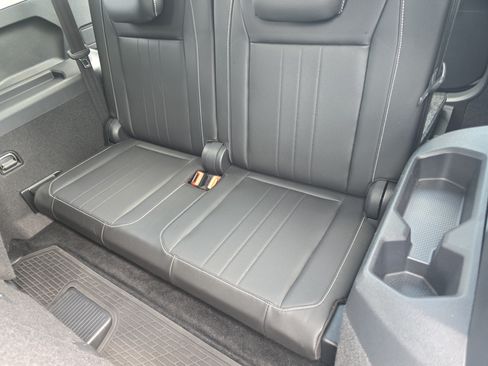 Used 2022 Volkswagen Tiguan SE FWD image 14