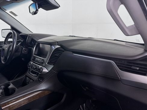 Used 2020 Chevrolet Tahoe LT w/ RST Edition AWD/4WD image 28