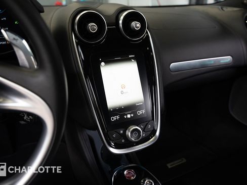 Used 2022 McLaren GT RWD image 26