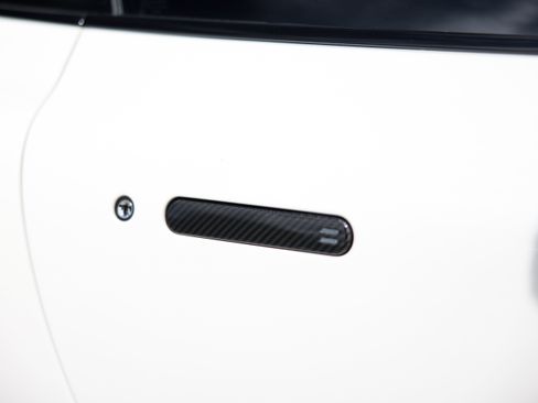 Used 2016 Aston Martin DB9 GT RWD image 18