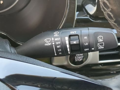 Used 2022 Kia Seltos EX image 28