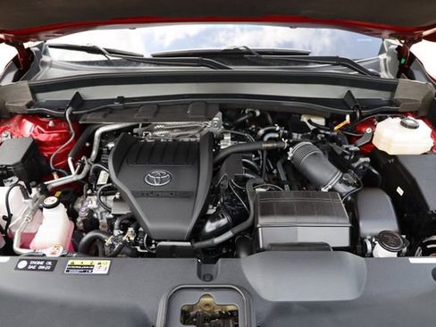 Certified 2024 Toyota Grand Highlander AWD Hybrid image 32