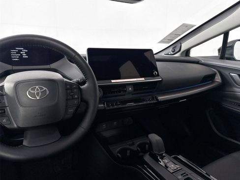 Used 2025 Toyota Prius Limited image 35