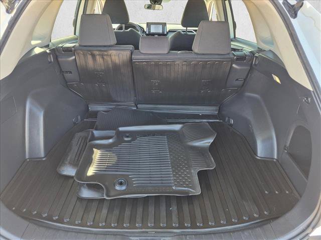 Used 2022 Toyota RAV4 LE AWD/4WD image 6