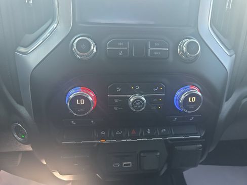 Used 2021 GMC Sierra 1500 SLT AWD/4WD image 21