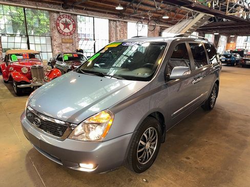 Used 2012 Kia Sedona EX FWD image 6